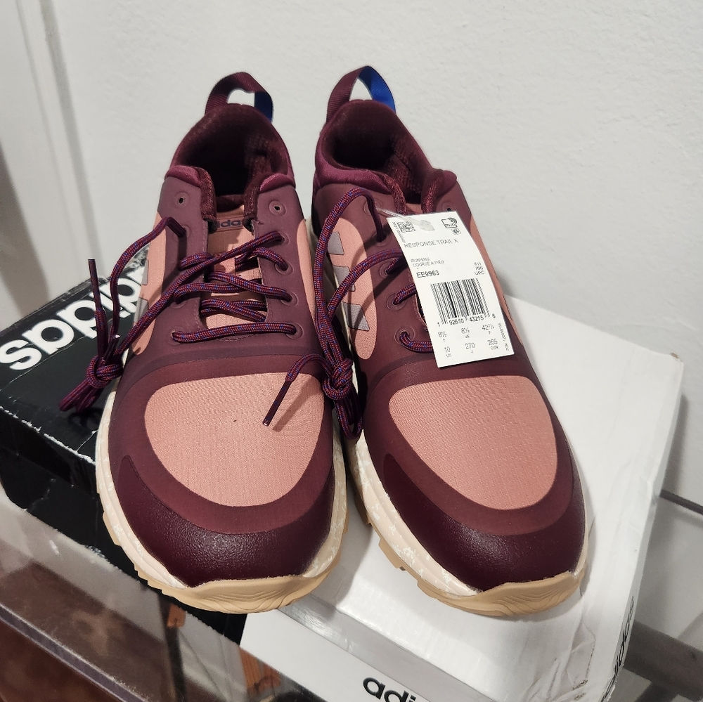 Adidas Response Trail X Maroon 10 - Picture 2 of 5